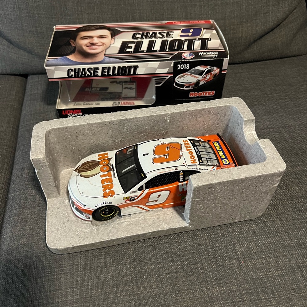 Chase Elliott Diecast hooters (Not for sale at this time)